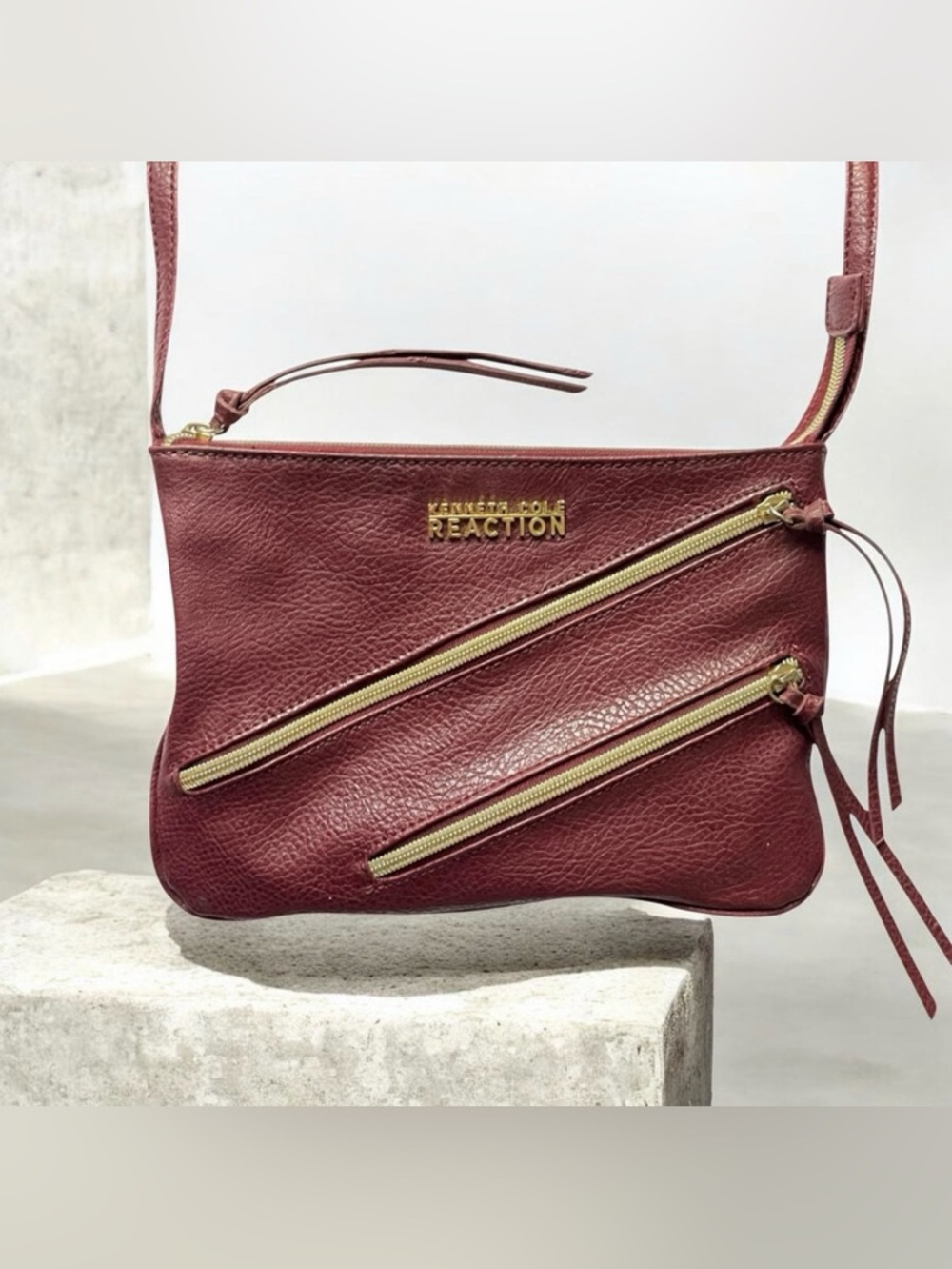 Kenneth Cole Reaction Crossbody Bag